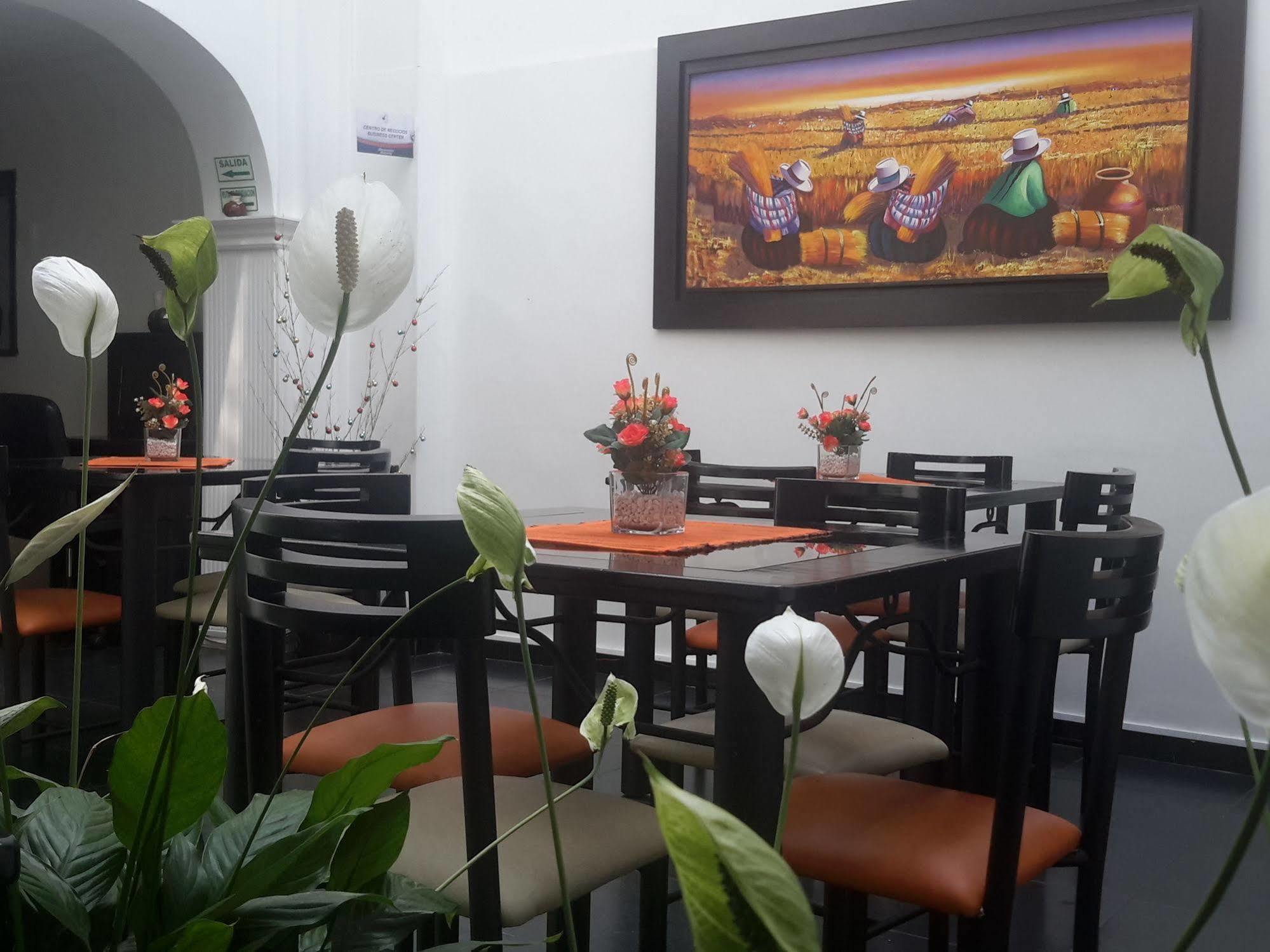 Hotel Central House A 5 Min De La Embajada Americana Bogotá Kültér fotó